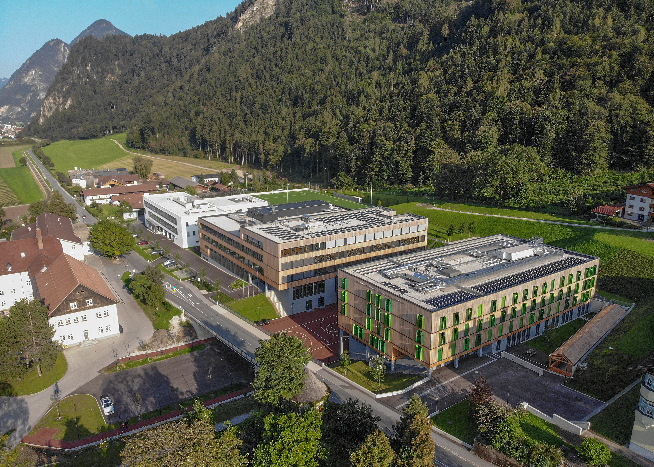 Höhere Bundeslehr- und Forschungsanstalt für Landwirtschaft und Ernährung, Lebensmittel- und Biotechnologie Tirol